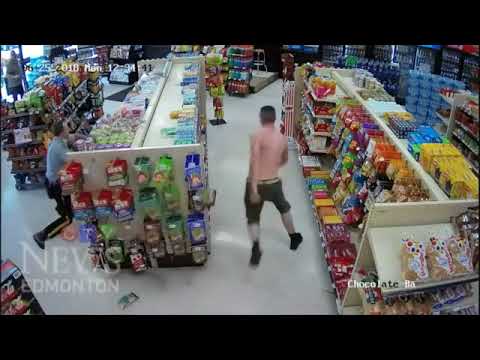 Пара попыталась расплатиться украденной кредиткой.