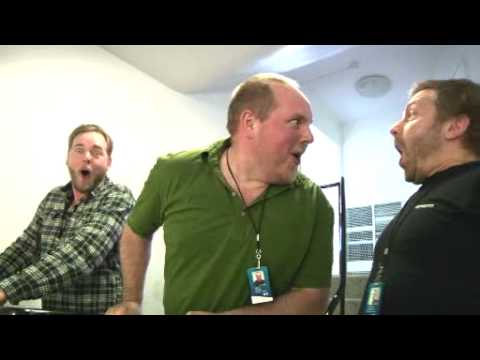 Radiorespsjonen: Crazy mac haters destroy a MacBook Pro 15"