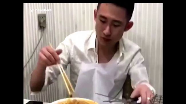 ГЕНИАЛЬНО !!! как удобно есть лапшу палочками